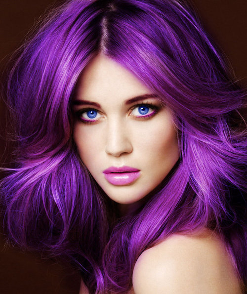 ultra violet culoarea anului 2018